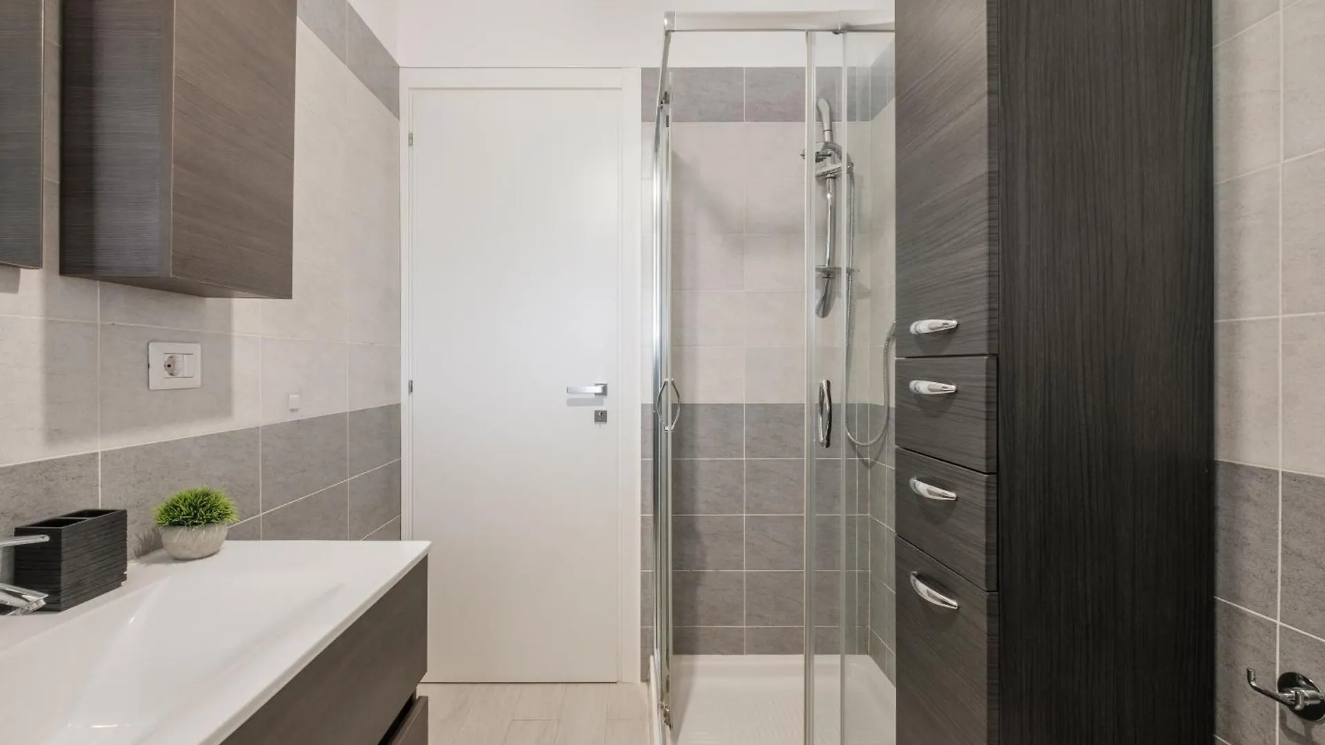Suite Sant'Andrea-250 M From The Beach- Privat Parking-Self Check-In - Netflix Quartu SantʼElena